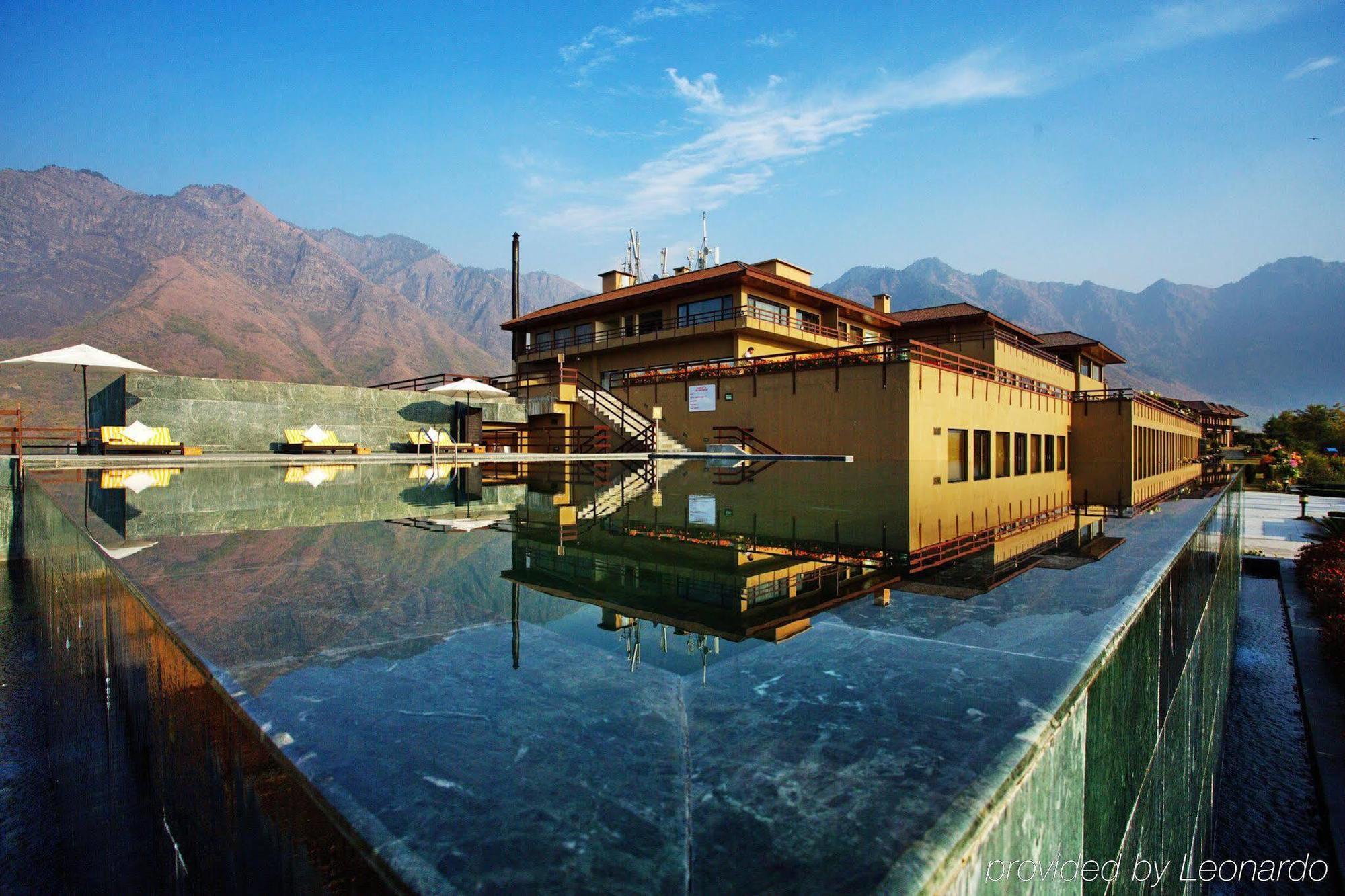 Taj Dal View Srinagar Hotell Eksteriør bilde